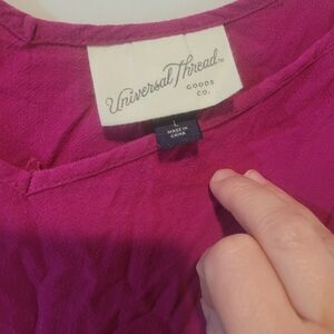Universal Thread Magenta Top